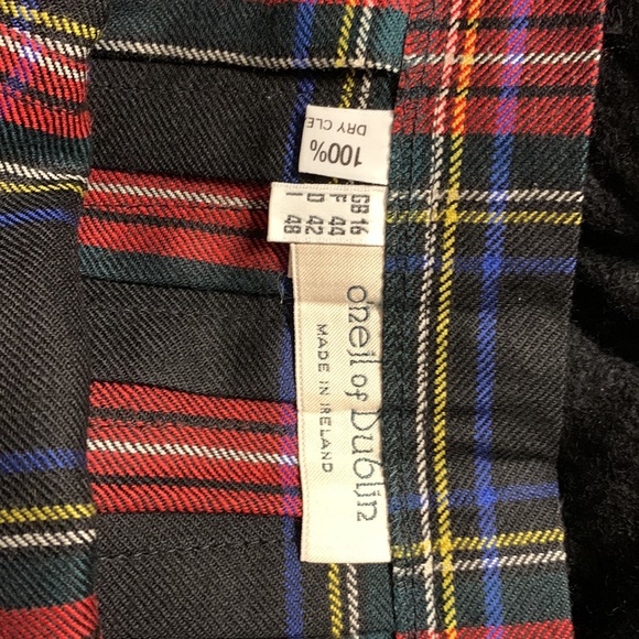 Authentic Irish wool, tartan plaid skirt/kilt with silver buckles - Picture 3 of 3